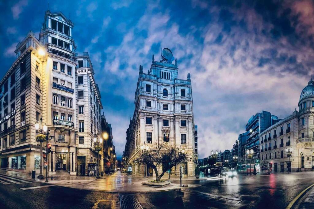 Holiday Granada Plaza Nueva מראה חיצוני תמונה