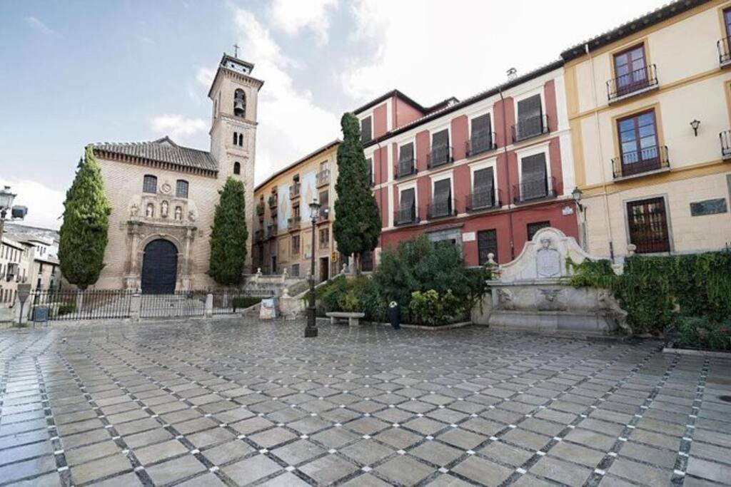 Holiday Granada Plaza Nueva מראה חיצוני תמונה