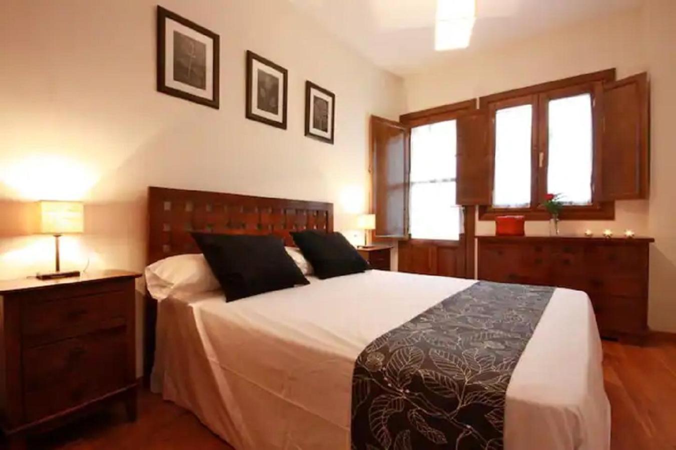 Holiday Granada Plaza Nueva מראה חיצוני תמונה